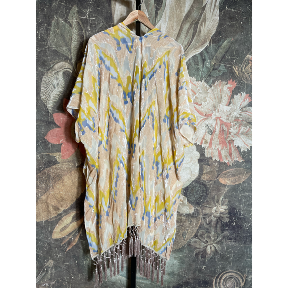 New Free People Dripping Velvet Burnout Kimono Fringe Semi Sheer in Ballet OS - Picture 2 of 4